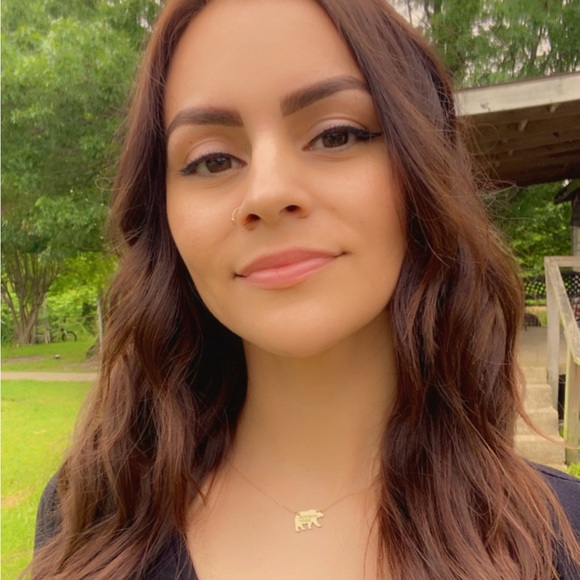 Meet your Posher, Erica - Picture 5 of 5